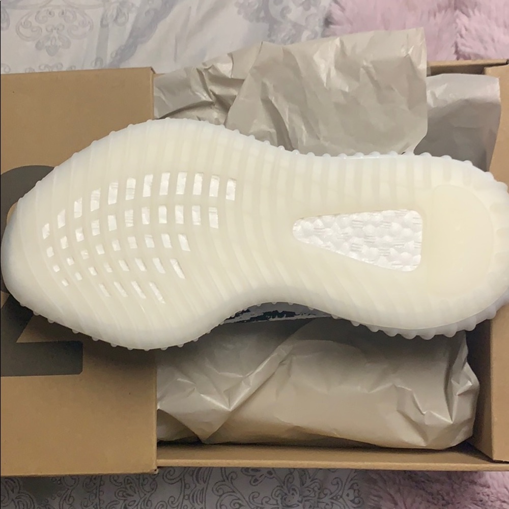 Yeezy Boost 350 Zebra size 4 1/2 men - Picture 5 of 8